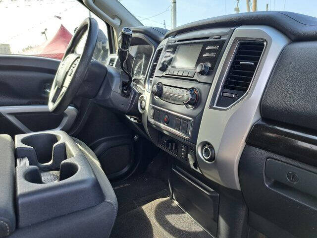 2017 Nissan Titan XD SV