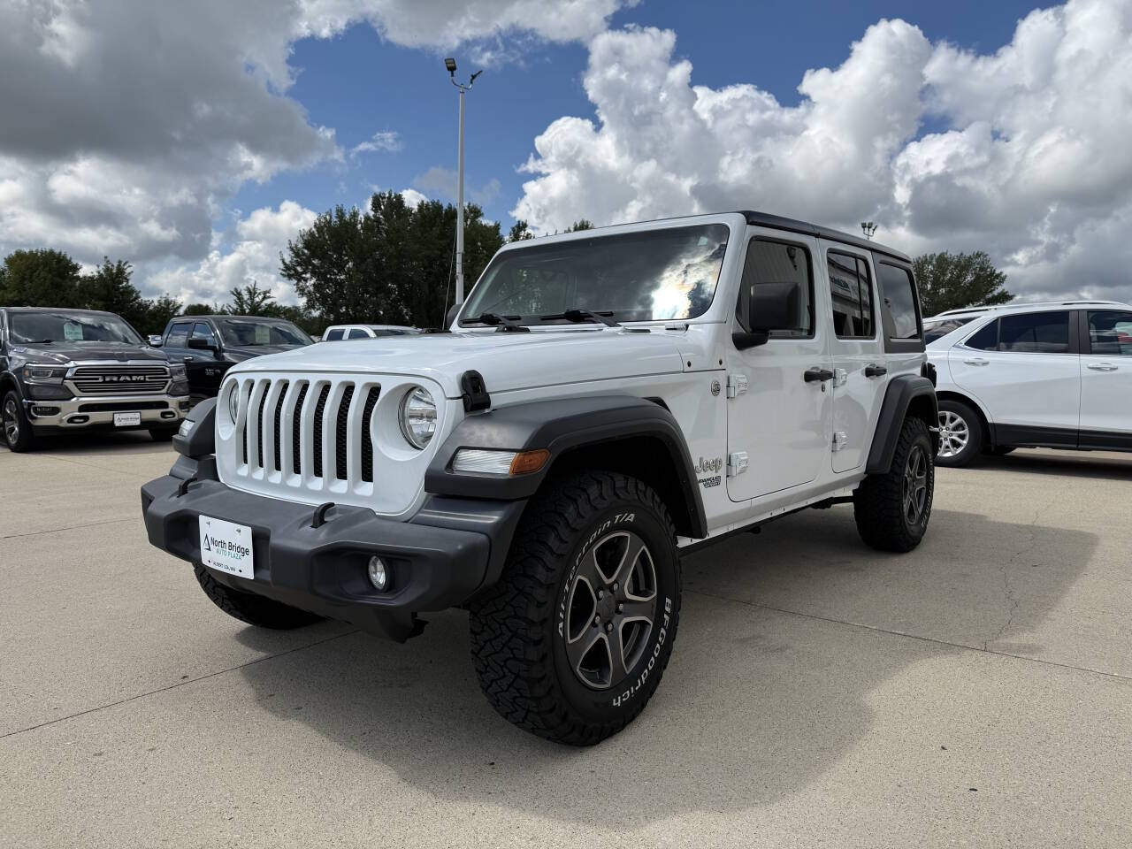 2018 Jeep Wrangler Unlimited Sport photo 2