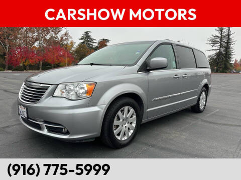 2016 Chrysler Town and Country Touring