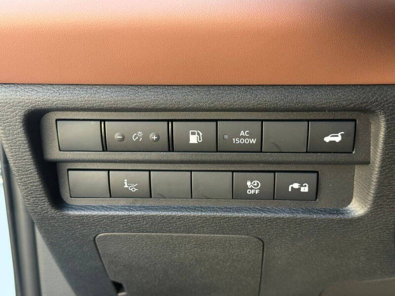 2026 Mitsubishi Outlander PHEV SEL