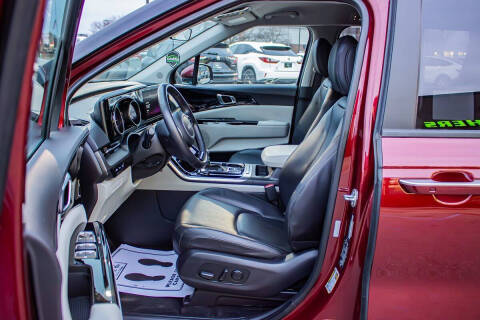 2023 Kia Carnival EX