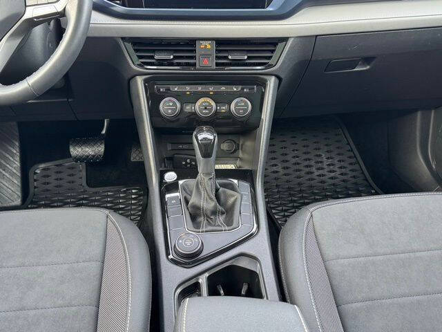 2024 Volkswagen Taos SE 4Motion