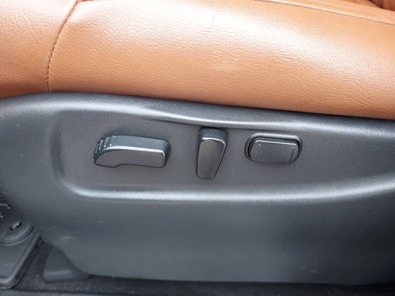 2017 Nissan Armada SV