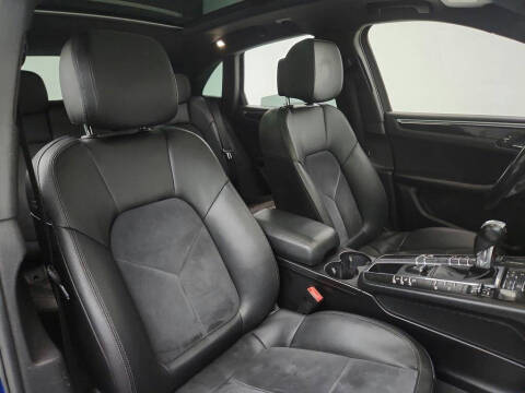 2018 Porsche Macan S