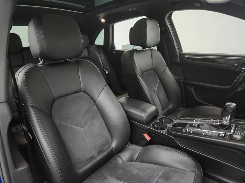 2018 Porsche Macan S