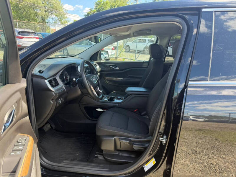 2022 GMC Acadia SLE