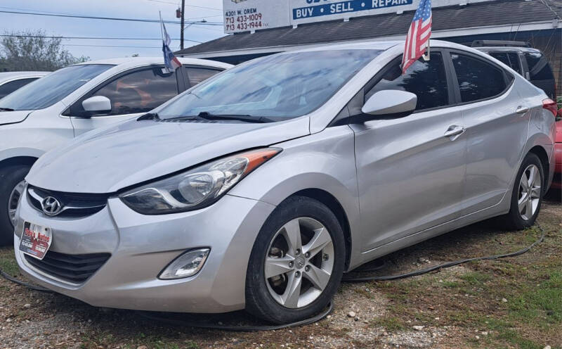 Hyundai Elantra's photo