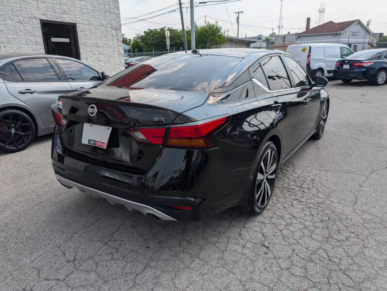 2022 Nissan Altima 2.5 SR