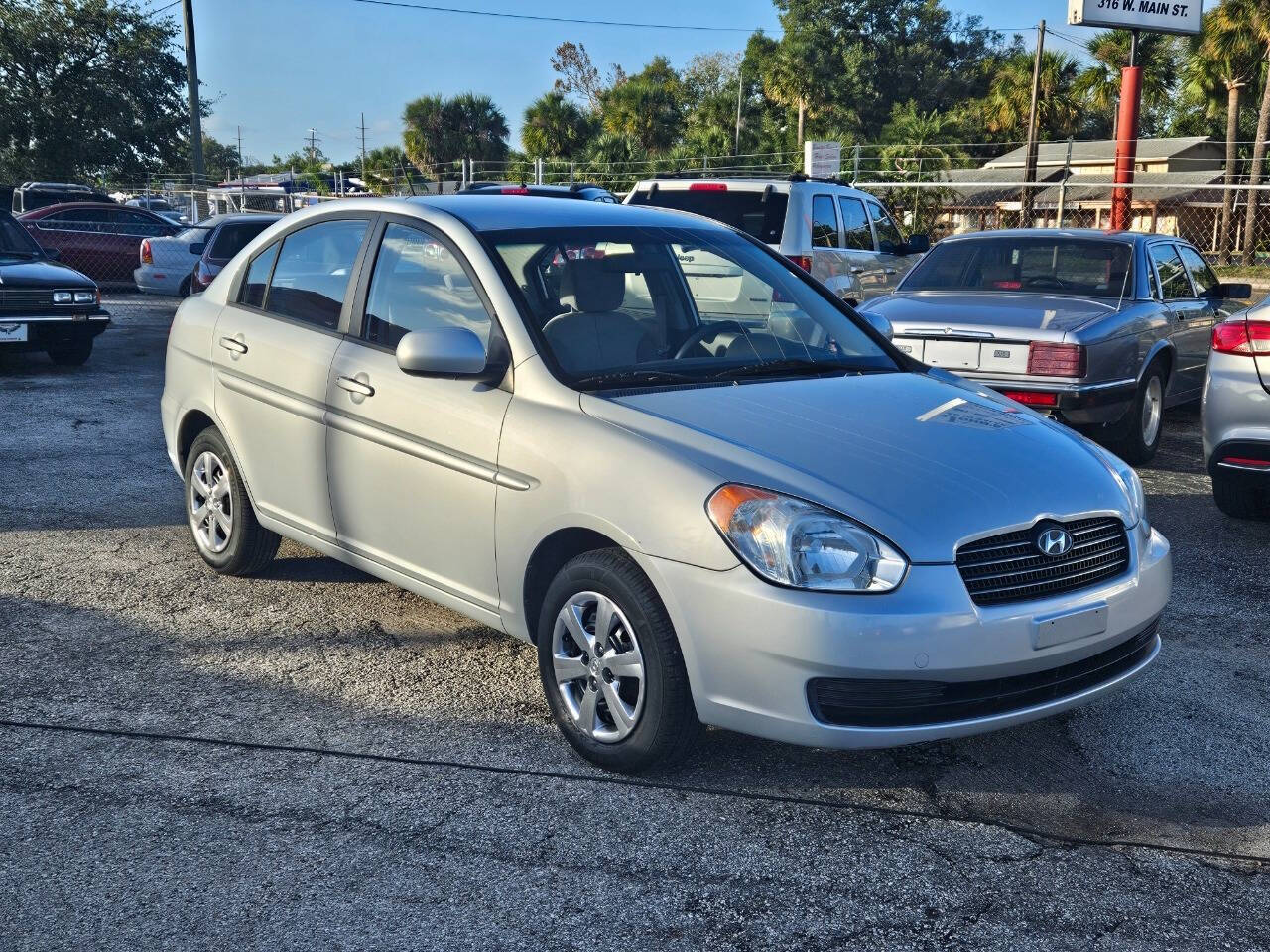 2010 Hyundai ACCENT for sale at JOHNS AUTO SALES LLC in Apopka, FL