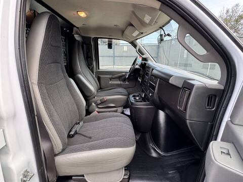 2023 Chevrolet Express 2500