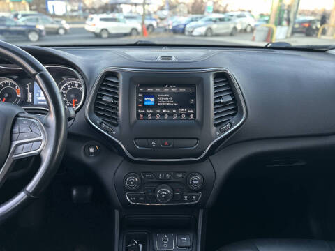 2019 Jeep Cherokee Latitude Plus