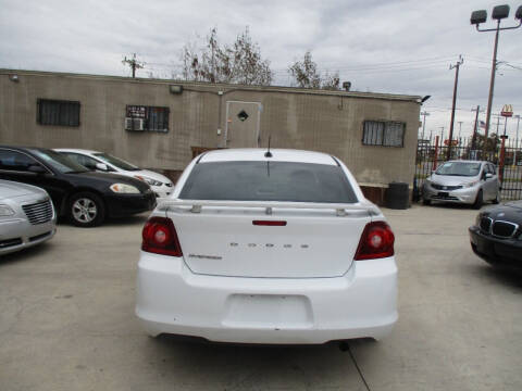 2012 Dodge Avenger SE