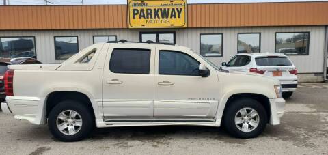 2008 Chevrolet Avalanche for sale at Parkway Motors in Springfield IL