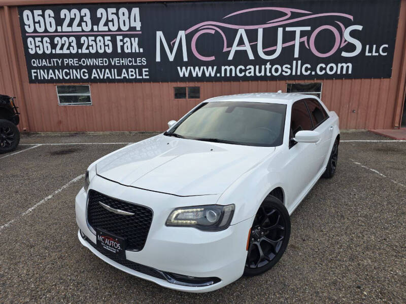 2019 Chrysler 300 S's photo