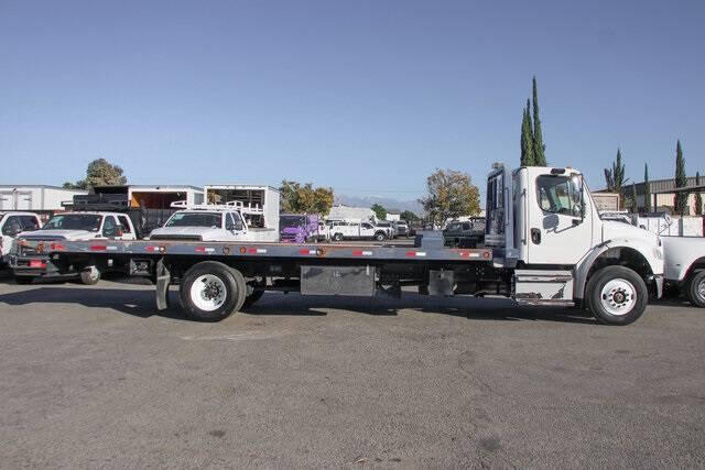 2015 Freightliner M2 106
