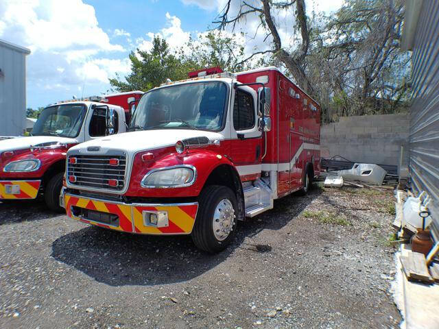 2015 Freightliner M2 106
