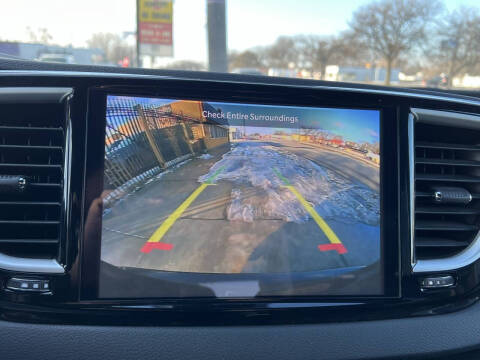 2025 Chrysler Pacifica Select