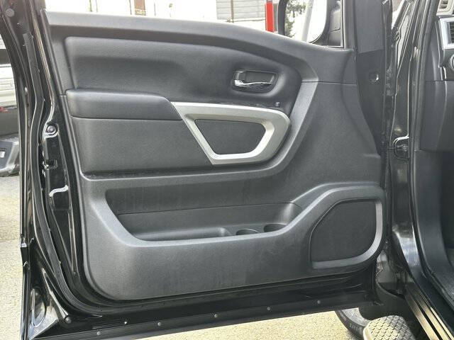 2017 Nissan Titan Platinum Reserve