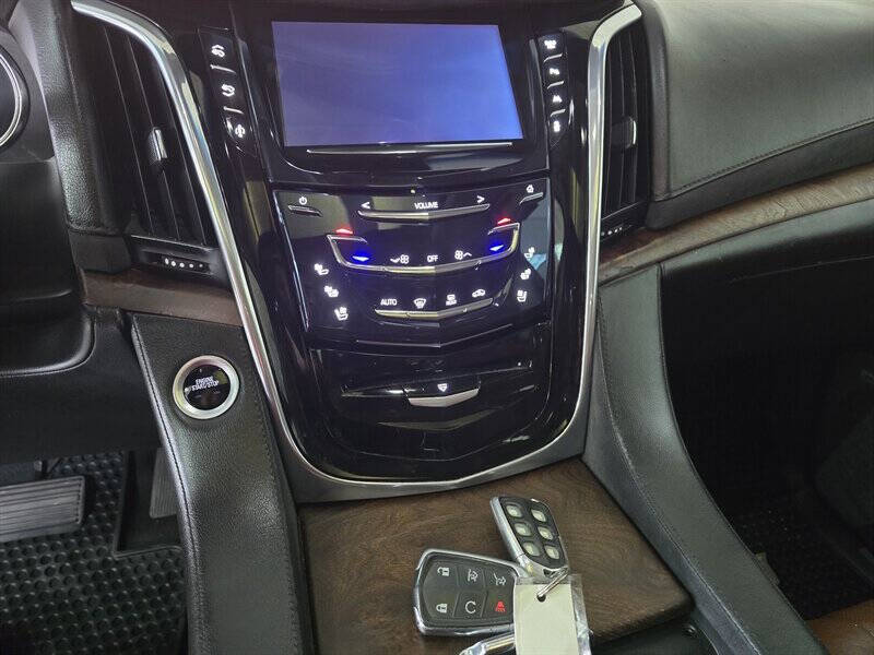 2016 Cadillac Escalade ESV Luxury Collection