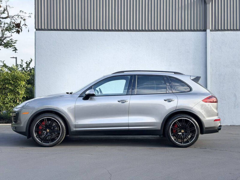 2017 Porsche Cayenne Turbo