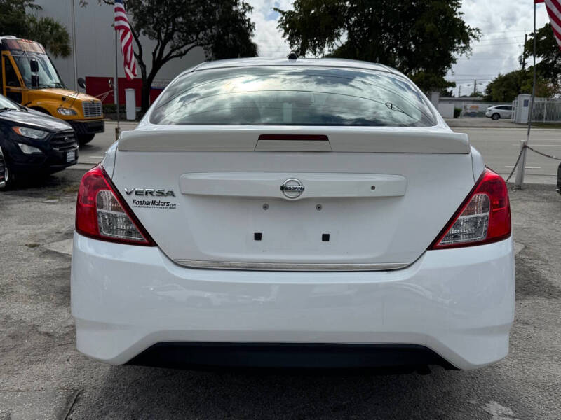 2018 Nissan Versa Sedan S Plus photo 6