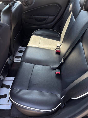 2013 Ford Fiesta Titanium