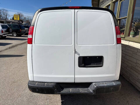 2017 Chevrolet Express 2500