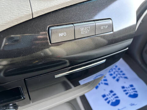 2013 Toyota Sienna LE 8-Passenger