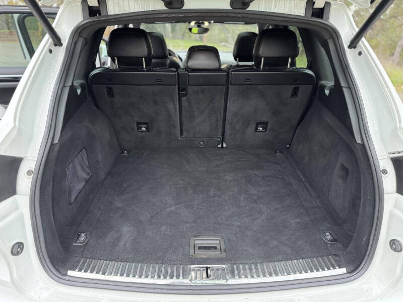 2016 Porsche Cayenne S E-Hybrid