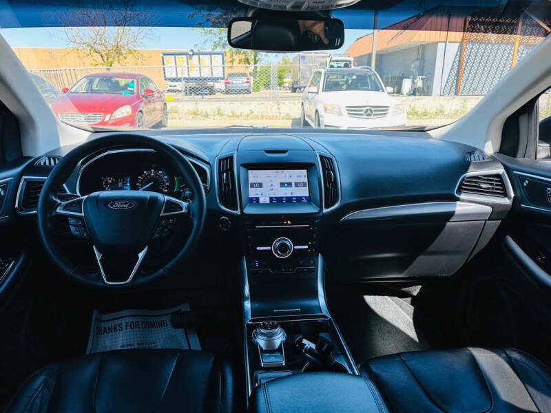 2019 Ford Edge Titanium