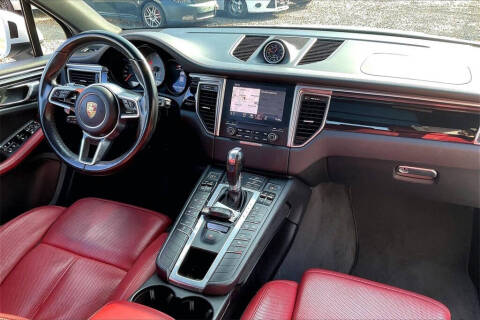 2018 Porsche Macan S