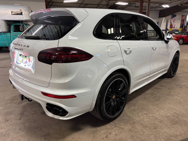 2016 Porsche Cayenne GTS