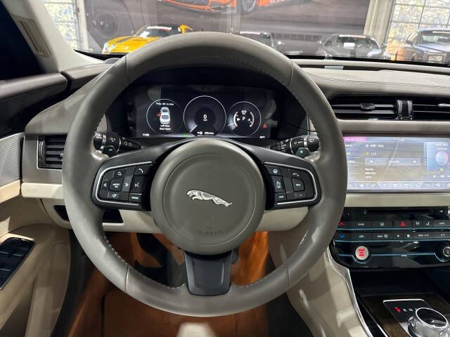 2016 Jaguar XF 35t Prestige