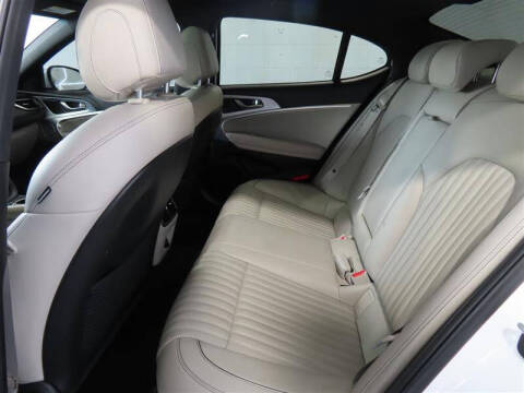 2022 Genesis G70