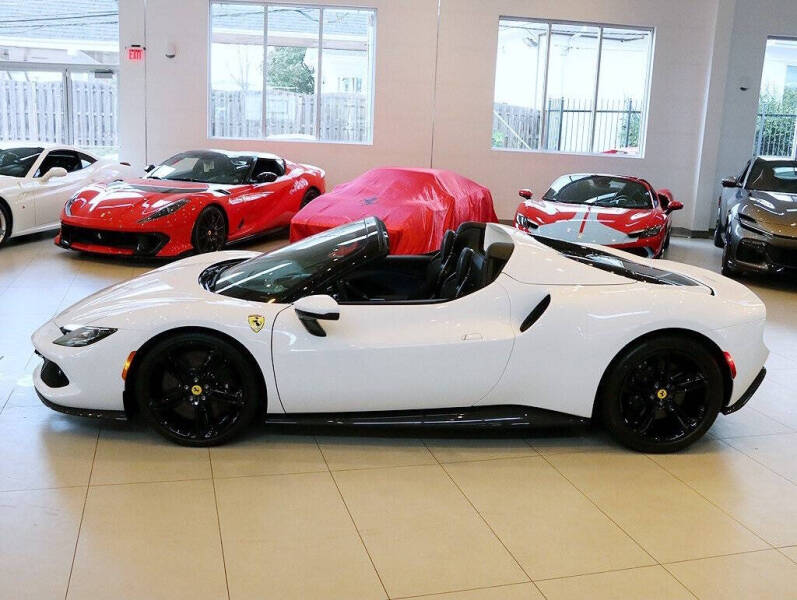 2025 Ferrari 296 GTS