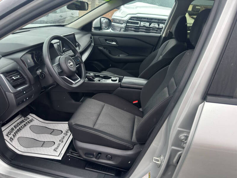 2024 Nissan Rogue SV