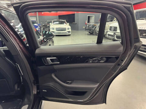 2022 Porsche Panamera