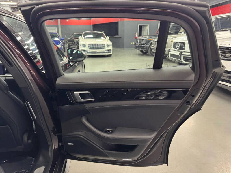 2022 Porsche Panamera