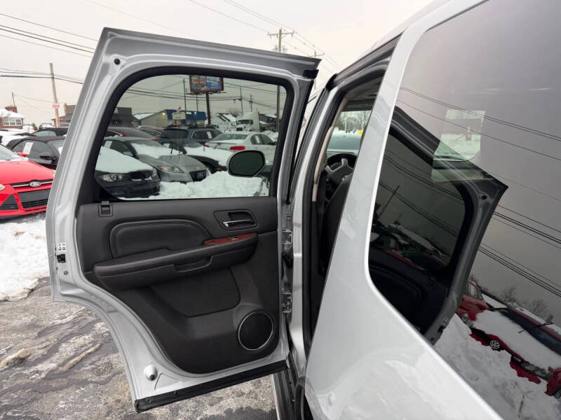 2012 Cadillac Escalade Luxury