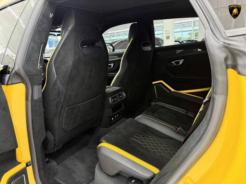 2024 Lamborghini Urus Performante