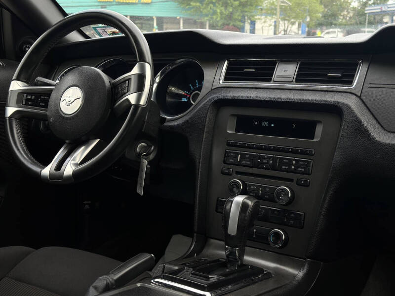 2013 Ford Mustang V6