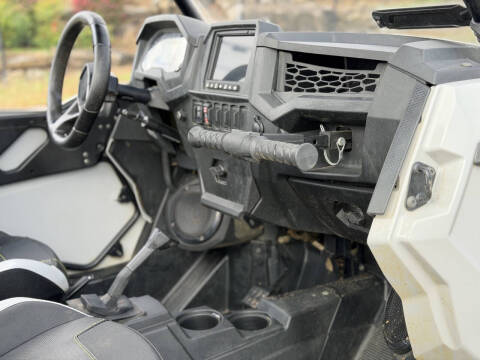 2021 Polaris Razor 900