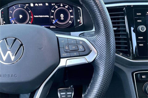 2022 Volkswagen Atlas Cross Sport V6 SEL R-Line 4Motion