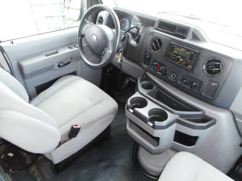 2012 Ford E-Series E-350 SD