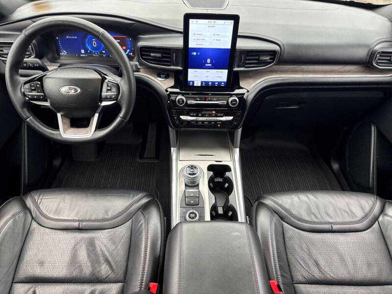 2023 Ford Explorer Platinum