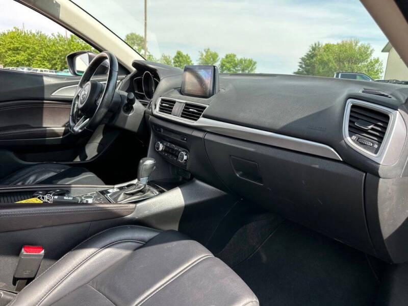 2018 Mazda MAZDA3 Touring