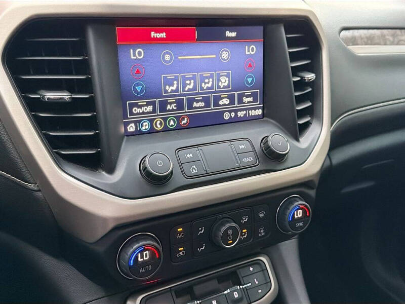 2022 GMC Acadia Denali