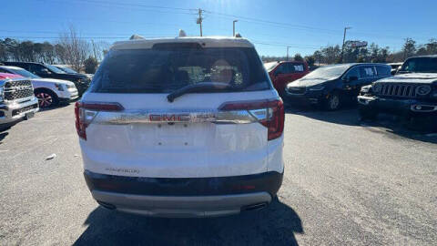 2023 GMC Acadia SLT