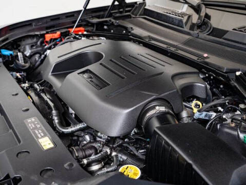 2024 Land Rover Defender 130 P400 Outbound