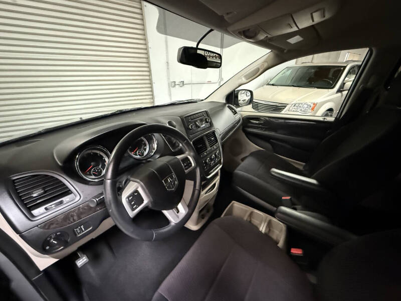 2014 Dodge Grand Caravan SE
